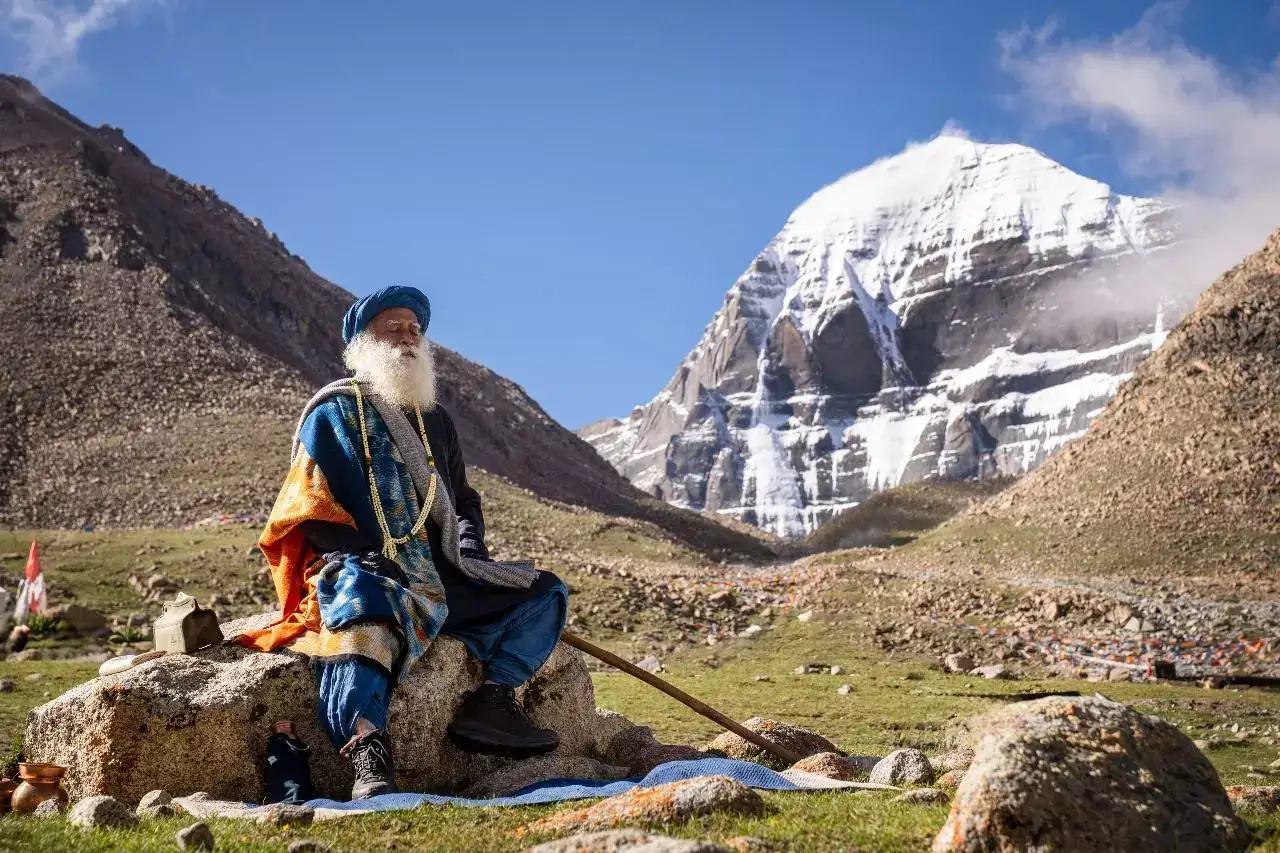 Sadhguru completes kailash yatra on motorcycle, calls it 'power of yoga'
