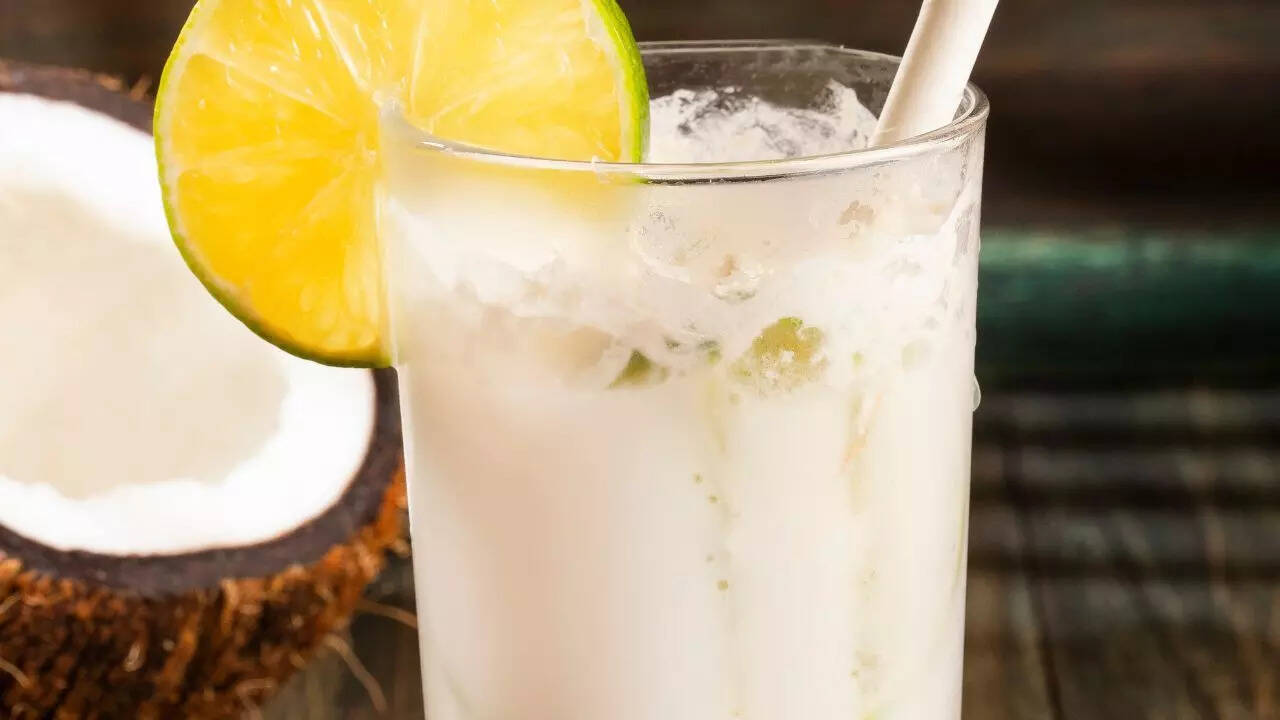 Coconut water lemonade