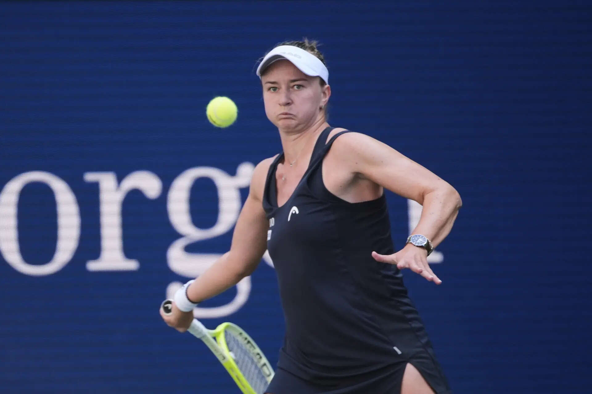 Barbora Krejcikova, of the Czech Republic, returns a shot against Taylor Townsend, of the United States, during the fourth round of the U.S. Open tennis championships, Sunday, Aug. 31, 2025, in New York. (AP Photo/Pamela Smith) Taylor Townsend fails to convert 8 match points, falls to Barbora Krejcikova at the US Open