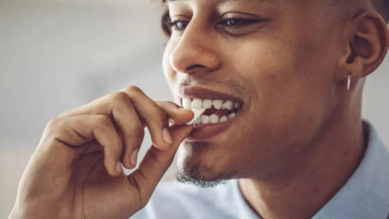 How to get a sculpted jawline?