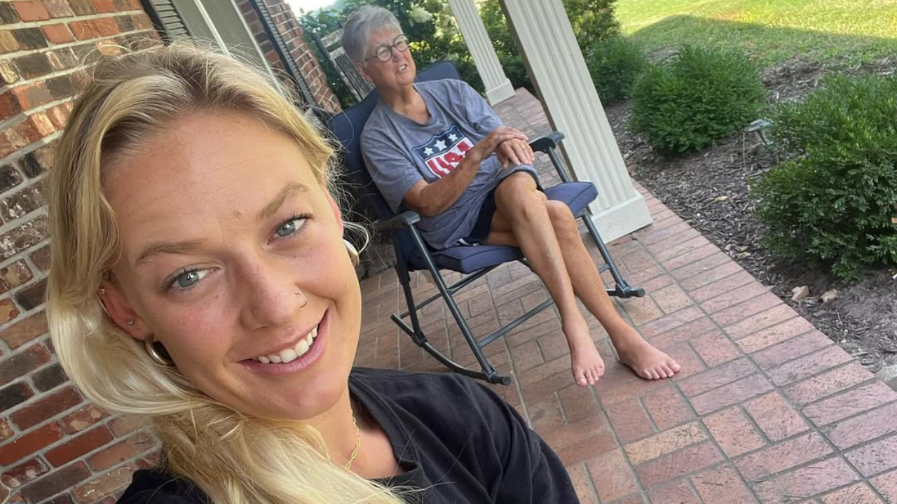 Sophie-Cunningham-with-her-grandmother-Sissy