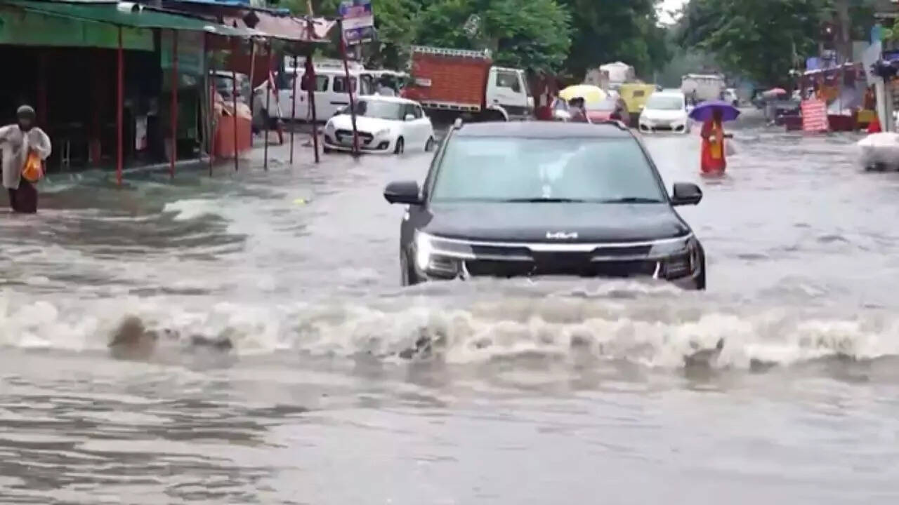Mini-truck ride shows Gurgaon’s resourcefulness