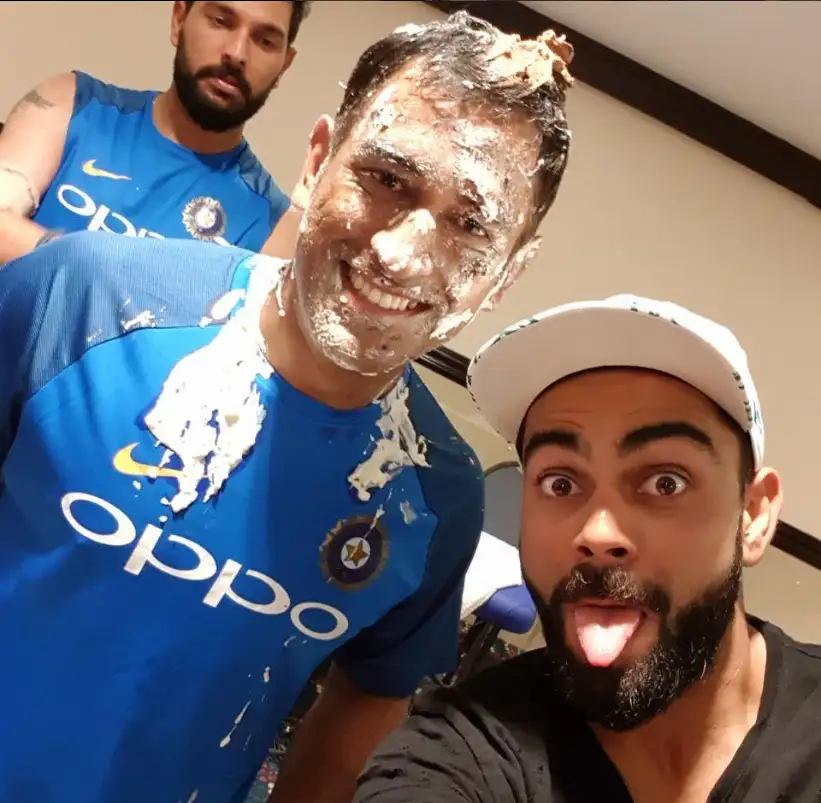 Virat Kohli with MS Dhoni (Screengrab) Screenshot 2025-09-04 170742