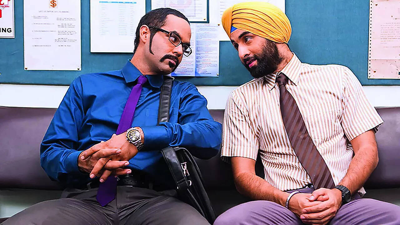Naveen Kaushik (R) played Nitin Rathore in the film Rocket Singh: Salesman Of The Year, who mentors Ranbir Kapoor to start his own venture