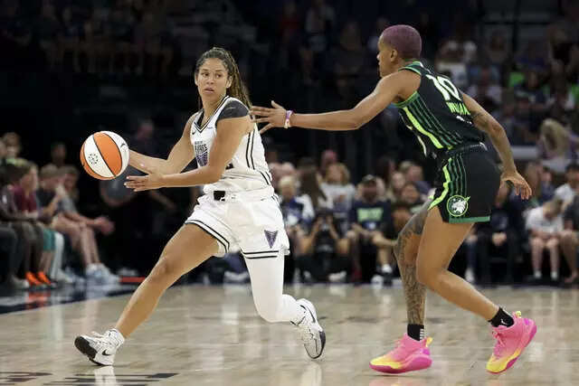 Minnesota Lynx vs Golden State Valkyries (Image via Getty) Minnesota Lynx vs Golden State Valkyries