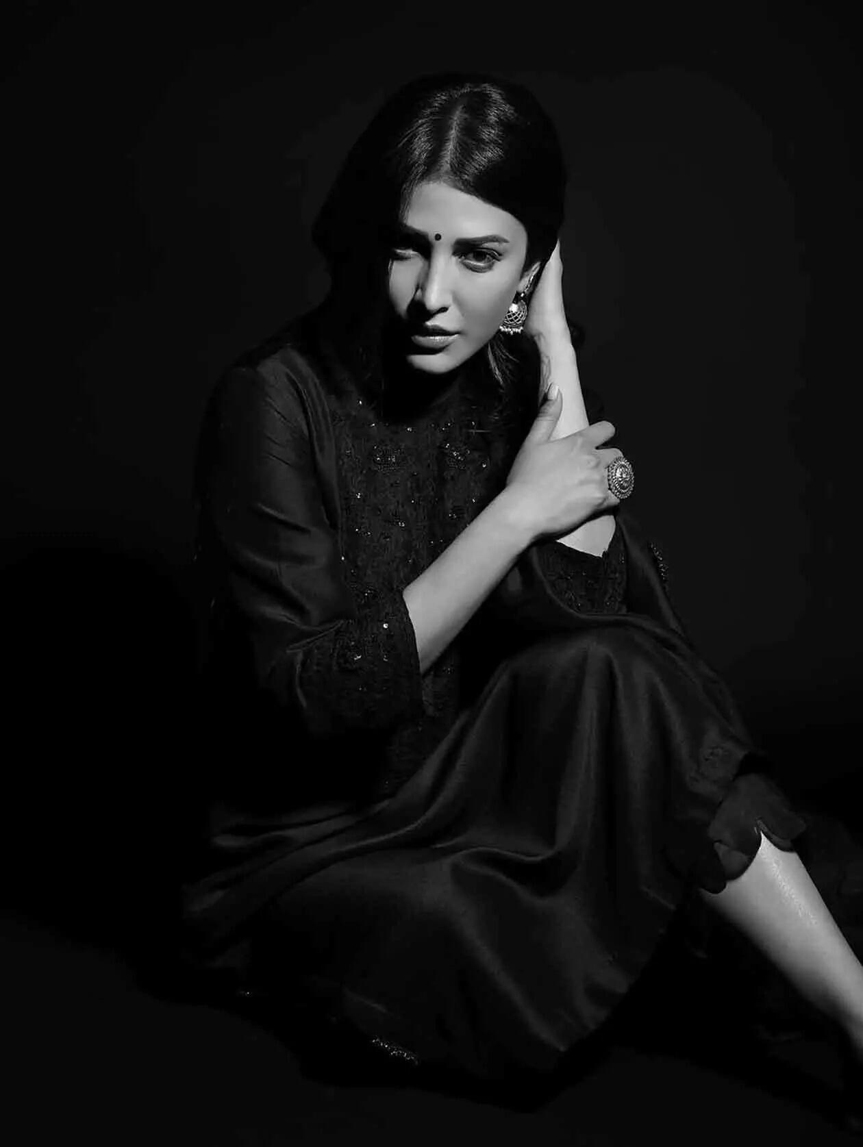 pg1&3_shruti_Haasan2