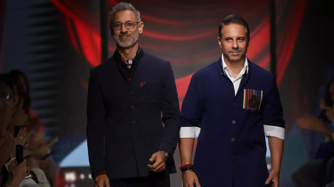 "Through this collection, we explore the paradox of the modern woman: sensual yet armored, intimate yet resistant," said the designers Shantanu & Nikhil