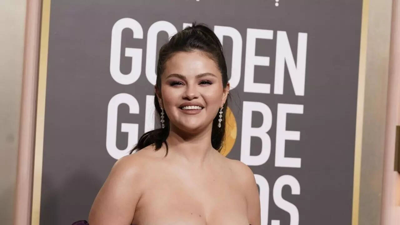 Selena Gomez (6)