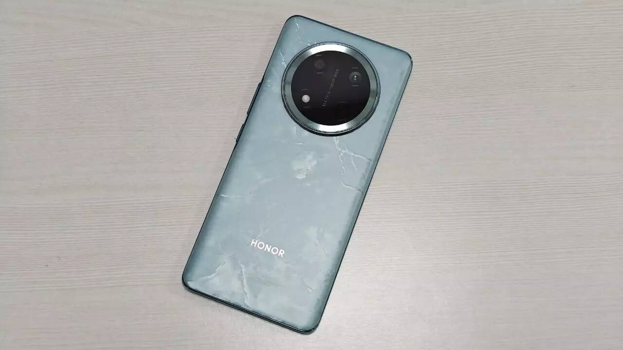 Honor X9c back panel design