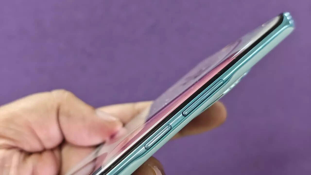 Honor X9c curved edges and buttons