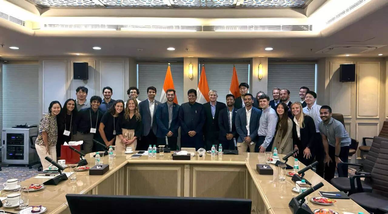The first to meet Stanfard students in India was Gaurav Dalmia. WhatsApp Image 2025-09-11 at 10.11.24 (5).