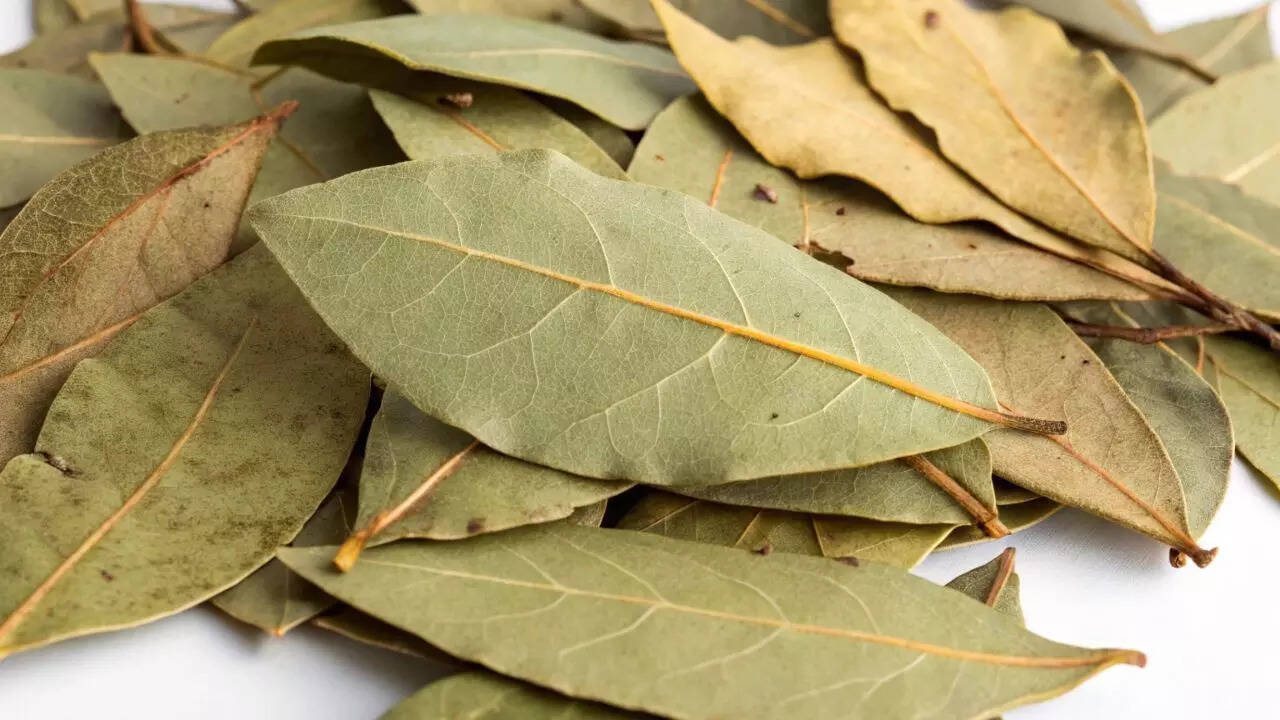 Place bay leaves to discourage cockroaches
