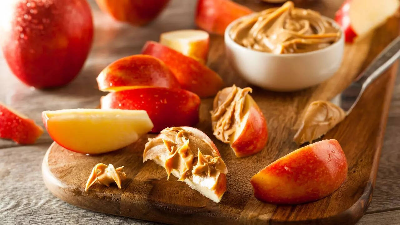 Apple with peanut butter