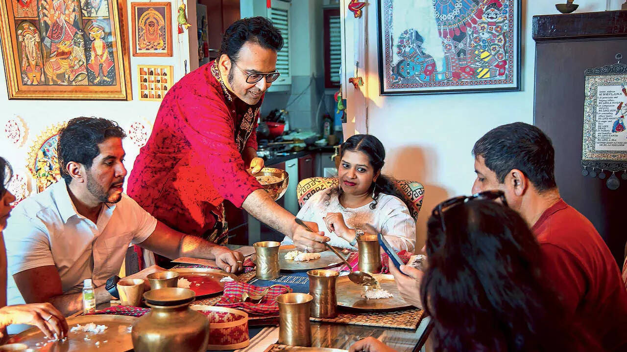 At their Gurgaon home, Camellia Artisanal founders Kamalika and Somdeb Basu are hosting Puja-special lunches At their Gurgaon home, Camellia Artisanal founders Kamalika and Somdeb Basu are hosting Puja-special lunches