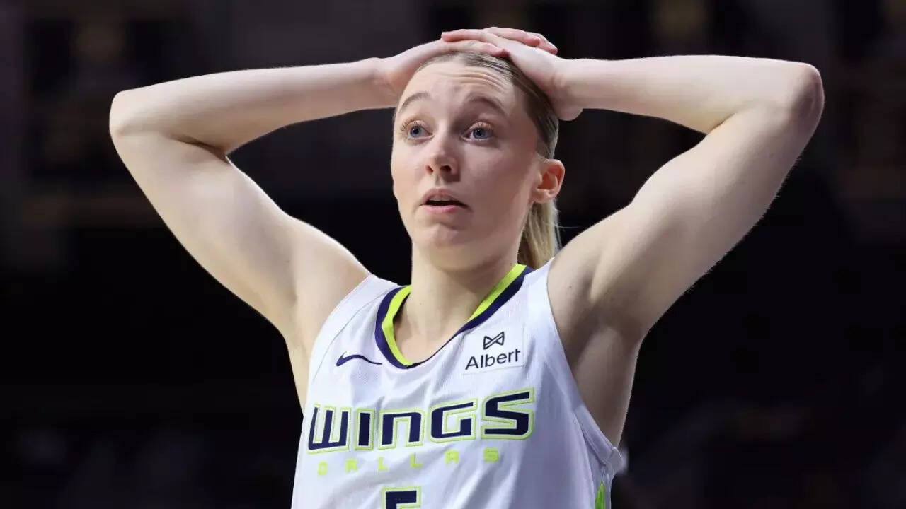 Paige Bueckers of the Dallas Wings in action