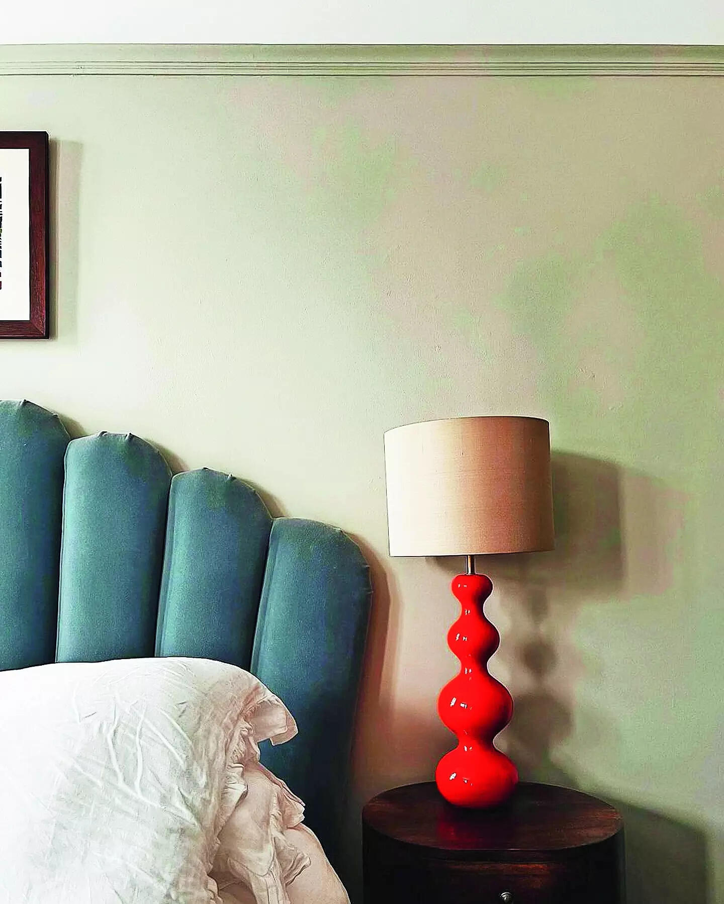 Red theory - @plucked_interiors