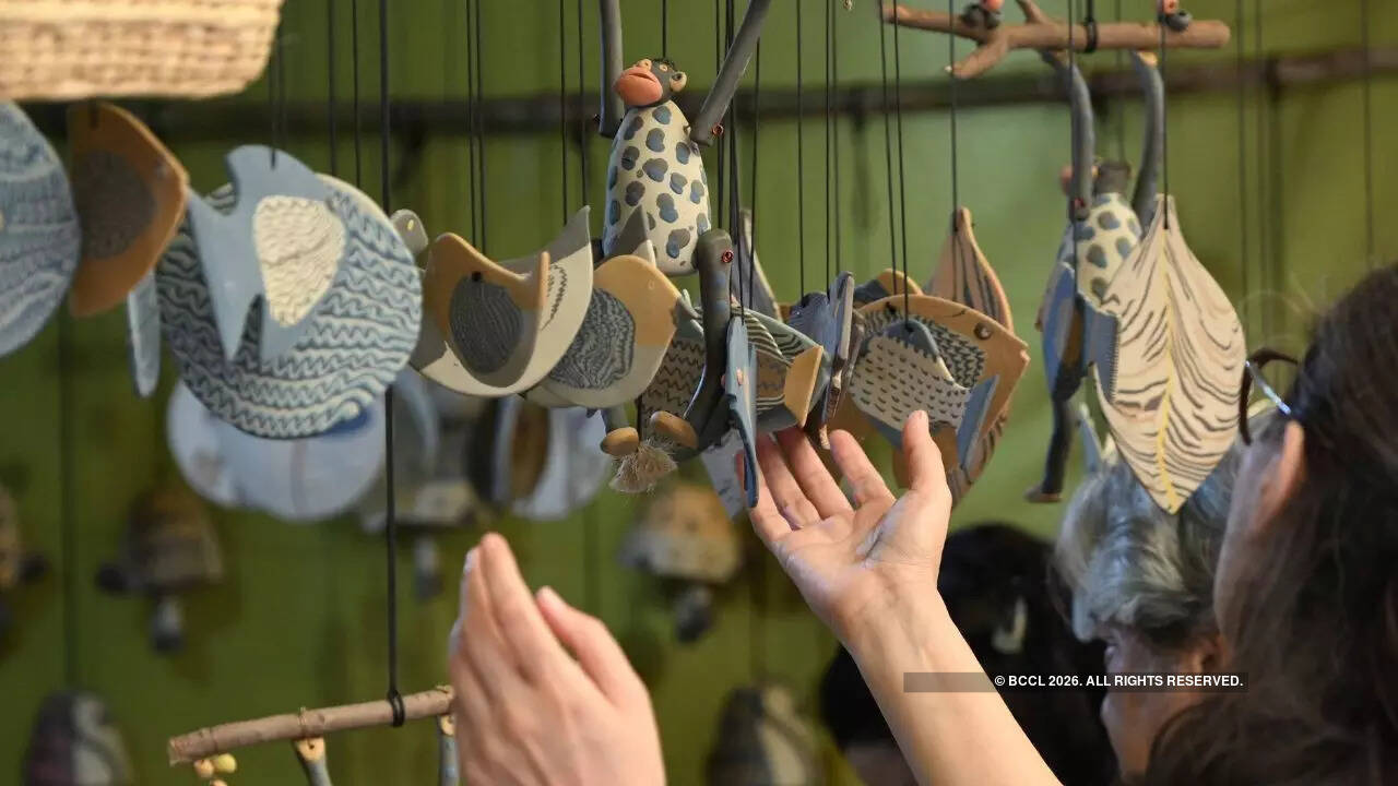 Japanese nerikomi pottery by Gujarati artisans