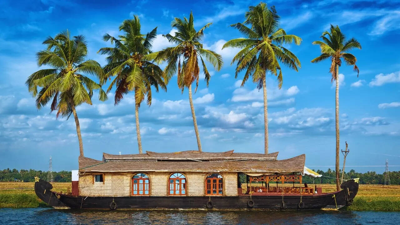 Houseboat Stay in Kerala’s Backwaters