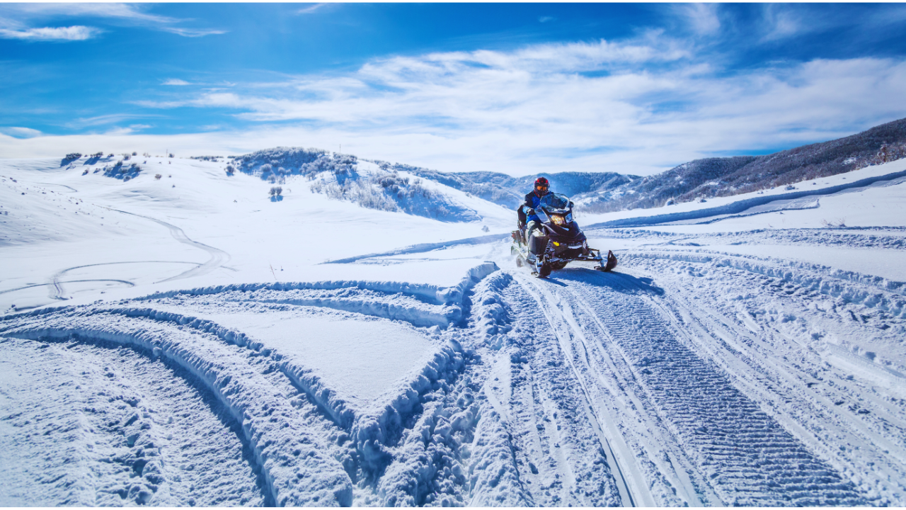 Snowmobiling on Langjökull