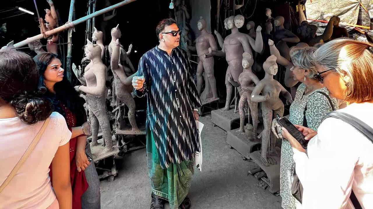 Dushyant Singh aims to give a peek into Bengali culture through the walk