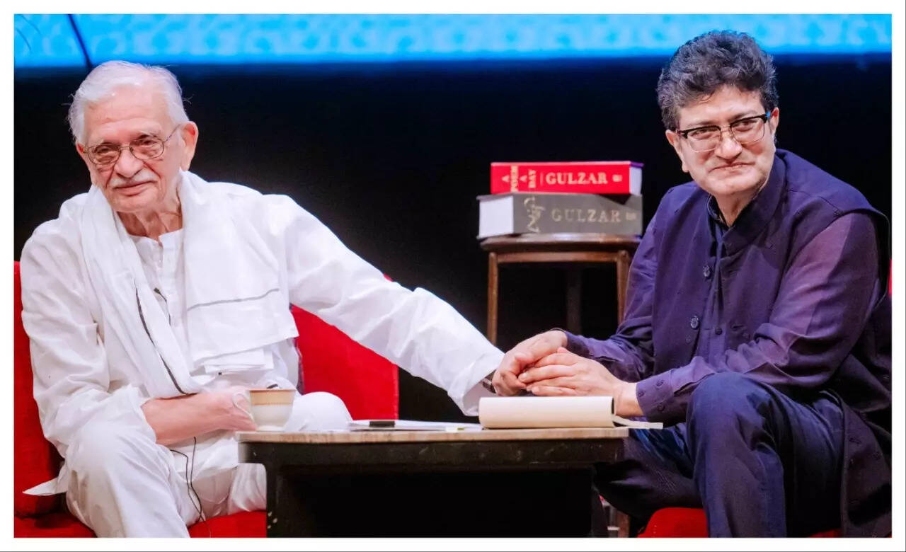 Gulzar y Prasun Joshi MixColage-23-SP -2025-04-26-PM -3895