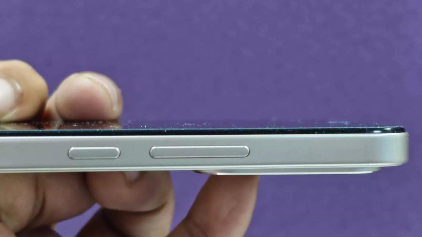 Realme 15T offers a decent in-hand feeling
