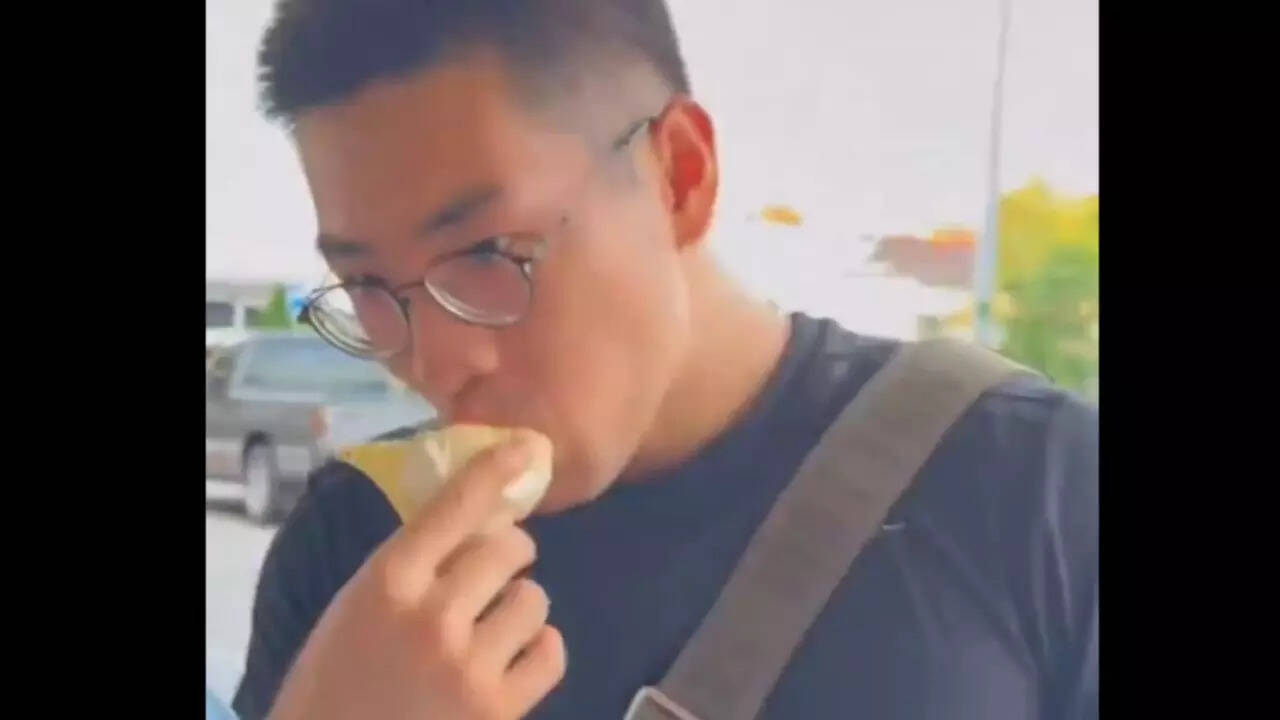 Netizens react to the viral video
