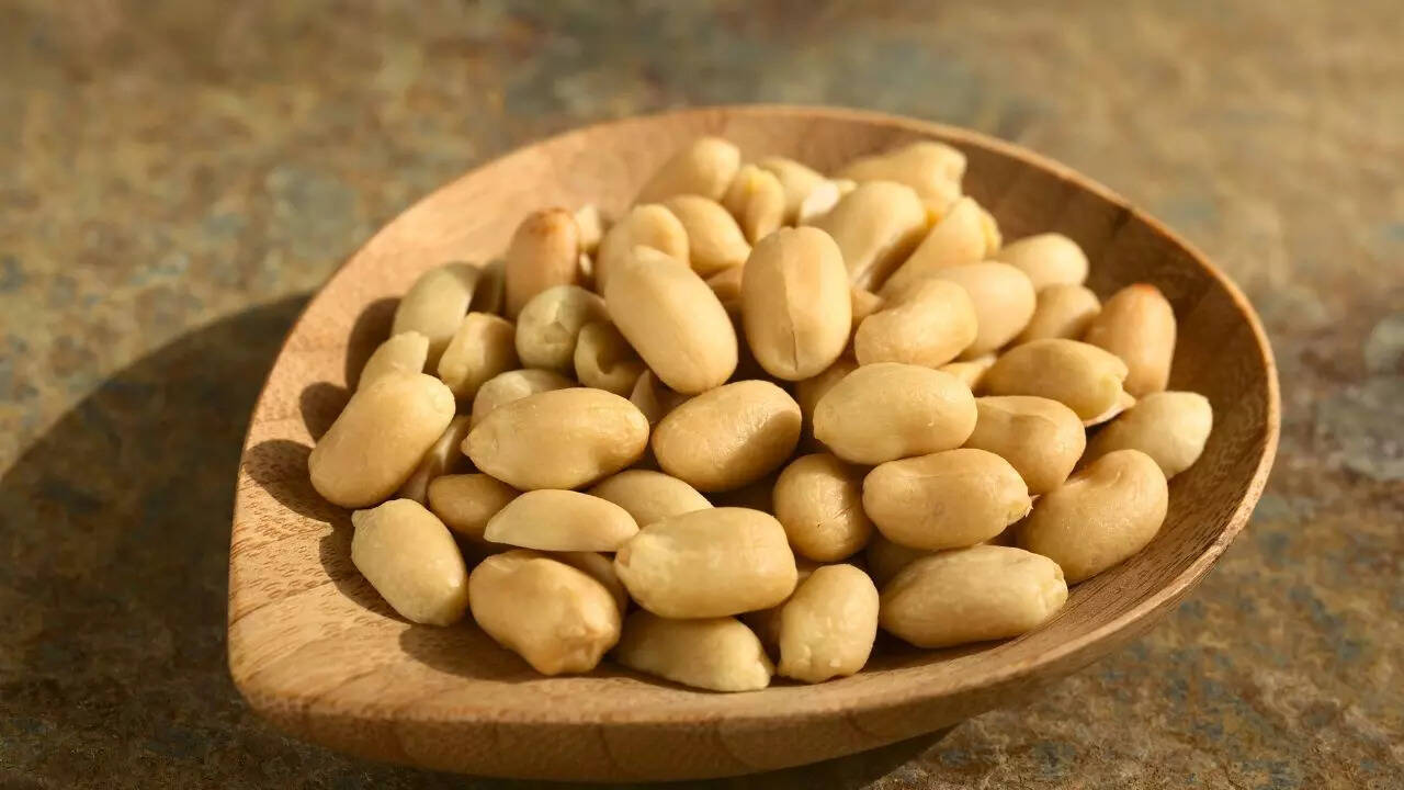 Unsalted peanuts provide healthy fats and protein