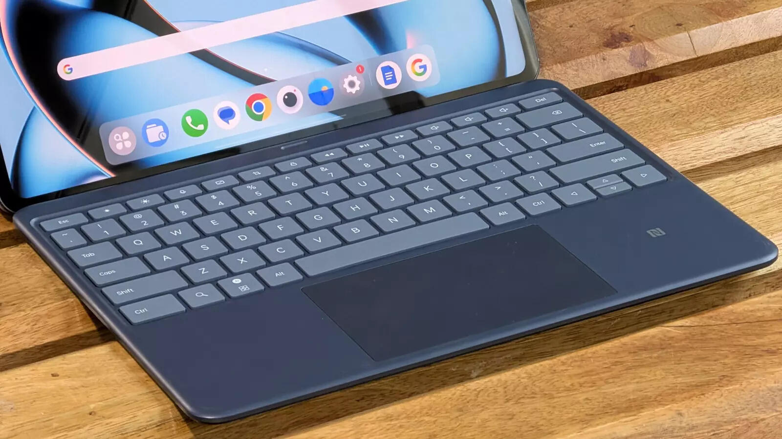 The keyboard has a good feedback, and trackpad is big enough