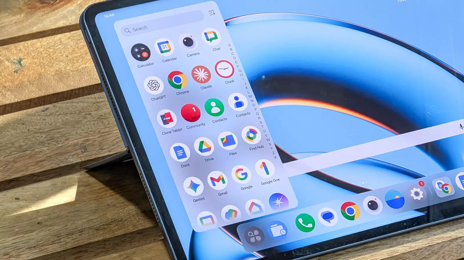 OxygenOS has some multitasking features spread throughout