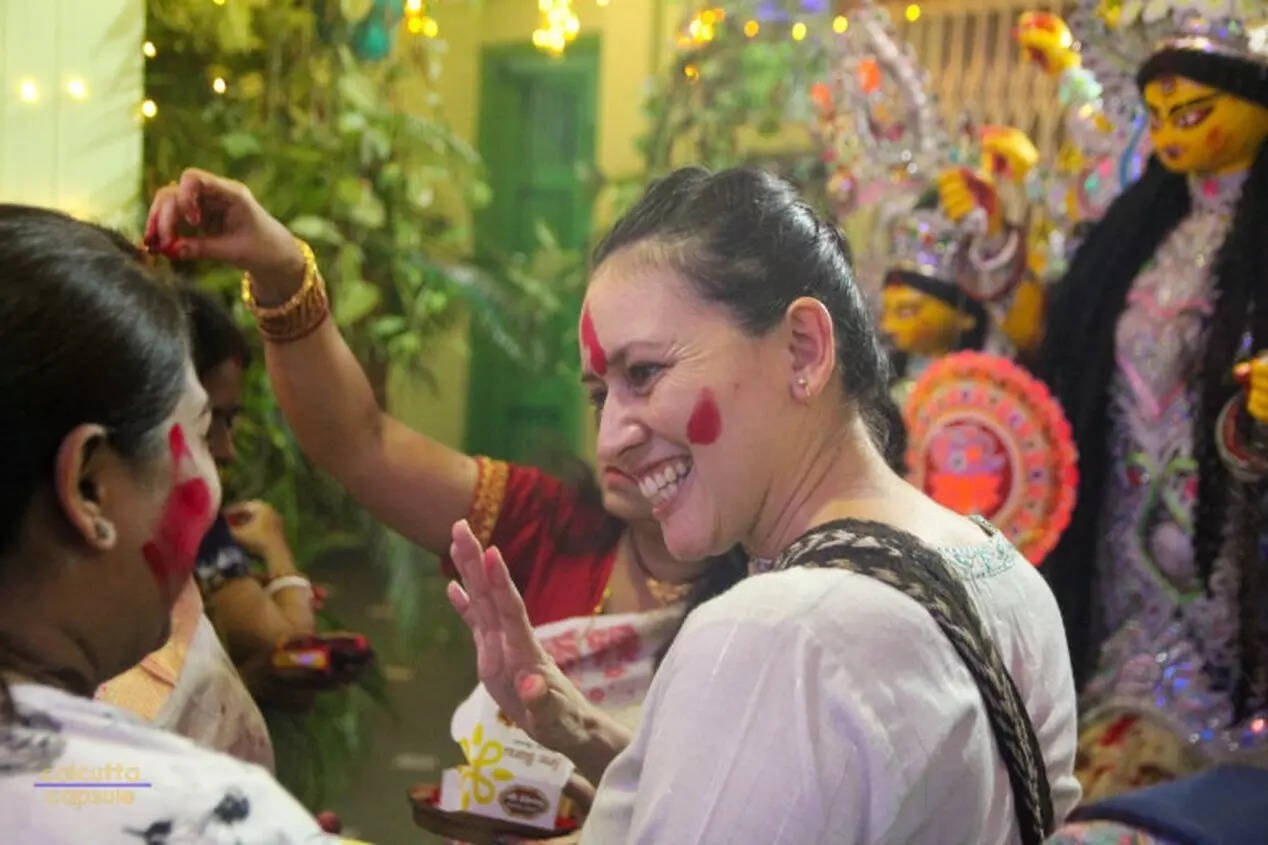 Some tour operators host Sindoor Khela walks too! 1 (19)