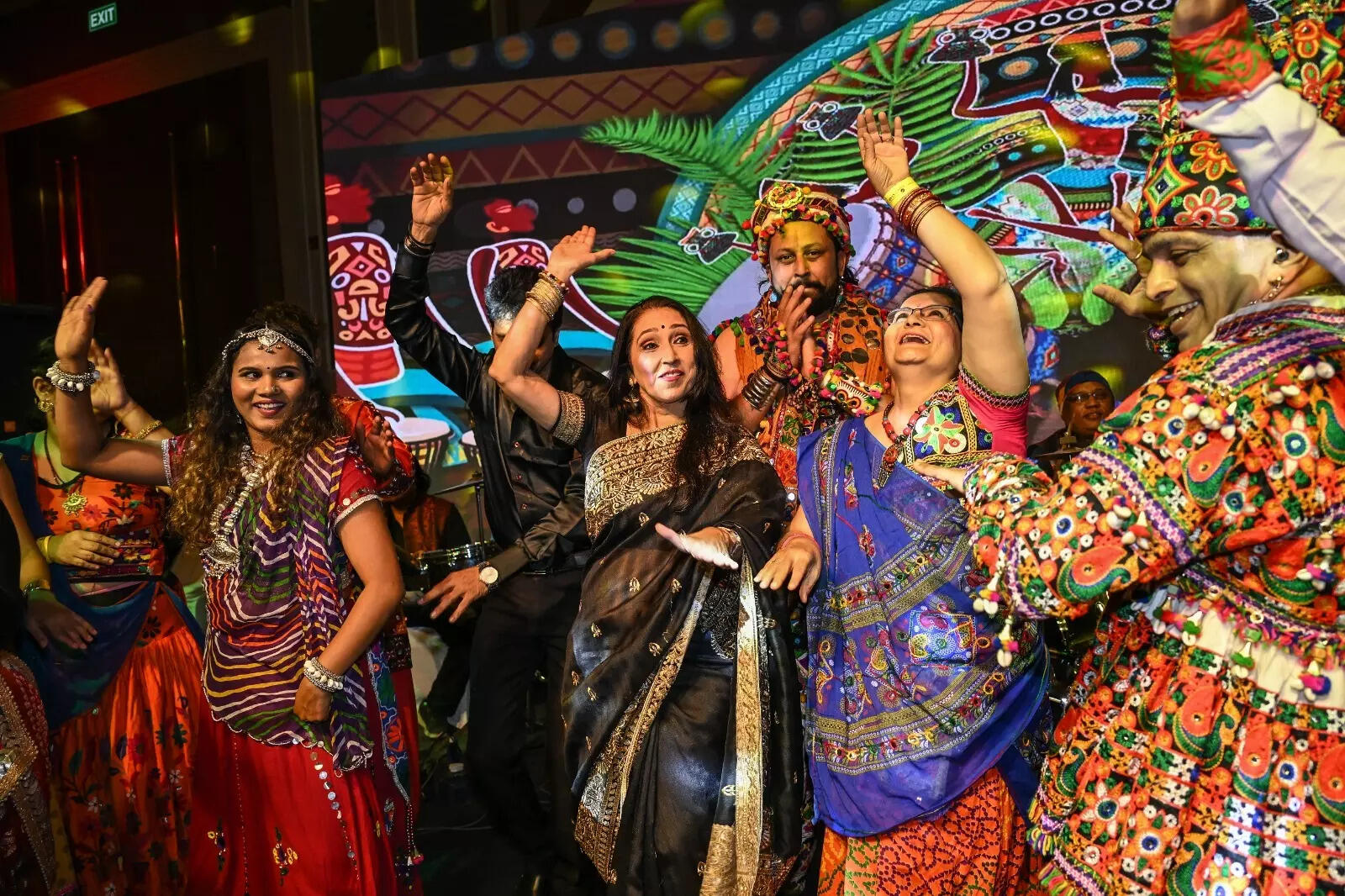 Ketki Dave mingles with the crowd at Pune Times Garba Nite