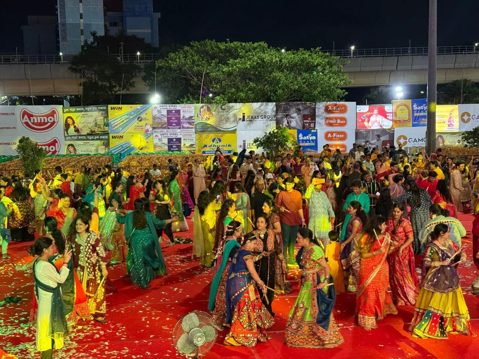 Ras Garba & Dandiya Night organized by Salt Lake Sanskritik Sansad & Sanmarg at Central Park (Salt Lake), Kolkata.
