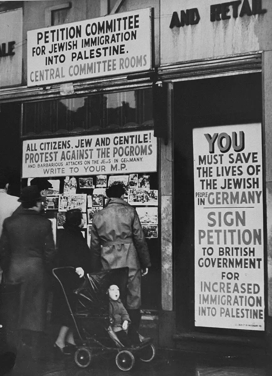 British Jews protest against immigration restrictions to Palestine after Kristallnacht, November 1938.