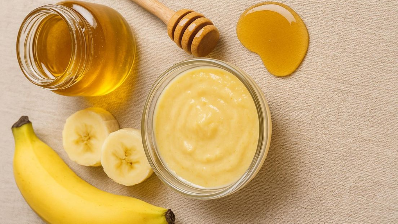 Guide to making banana face mask at home for wrinkles