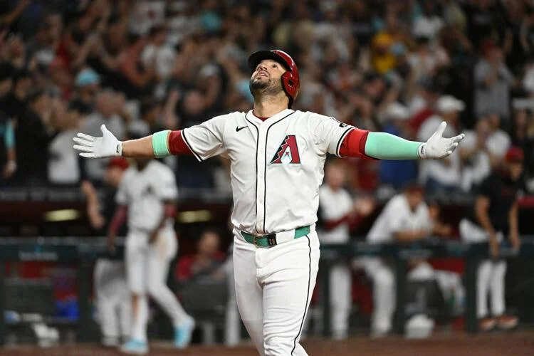 Eugenio Suarez