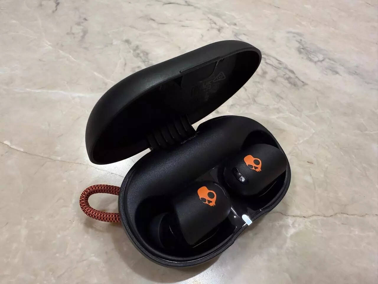 ef587c2f-d5f3-4ba4-9d8d-86008aed3a6e