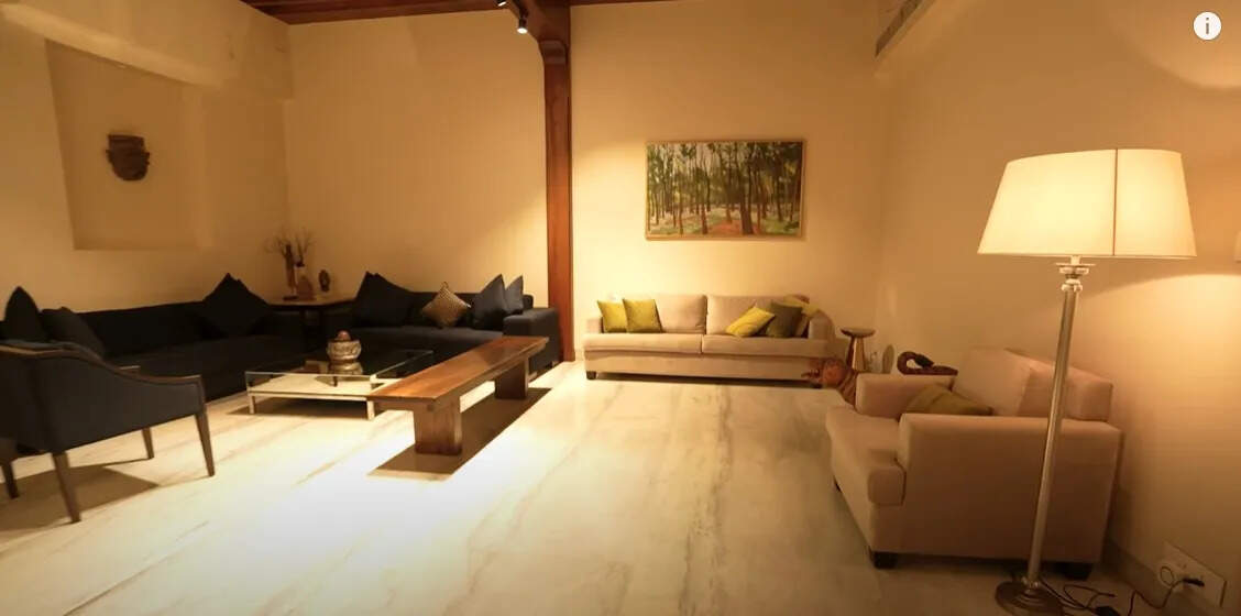 Party-place.