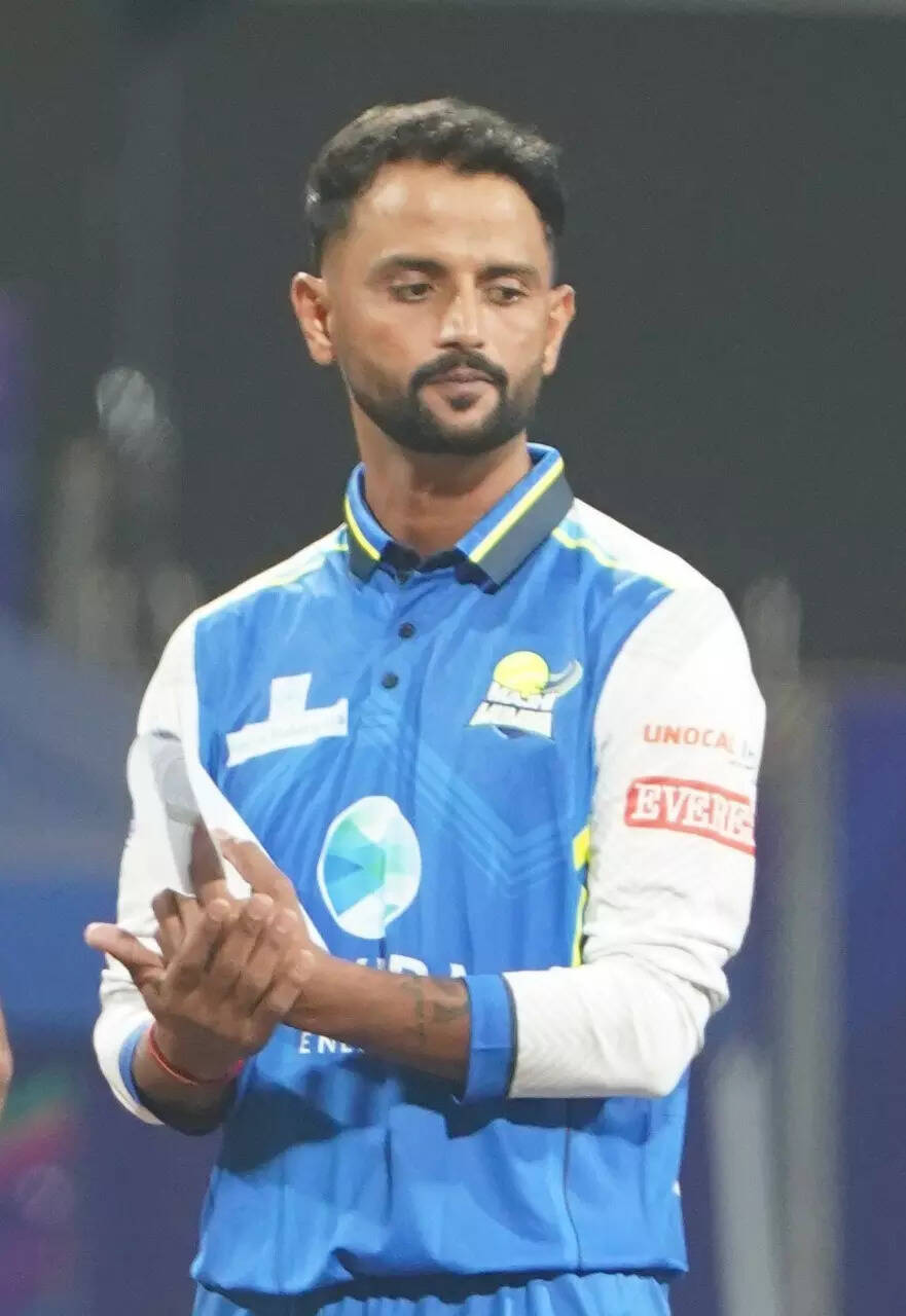Vijay Pawle captained Majhi Mumbai to the ISPL Season 2 championship, displaying leadership, skill, and composure under pressure. ISPL star Vijay Pawle 1