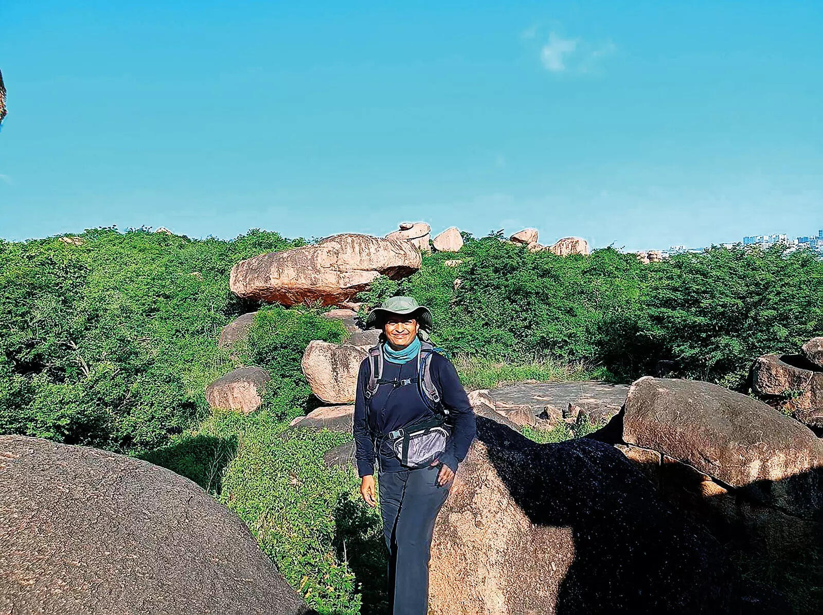 ht10MCMW-Hiking-WhatsApp-Image-2025-10-08