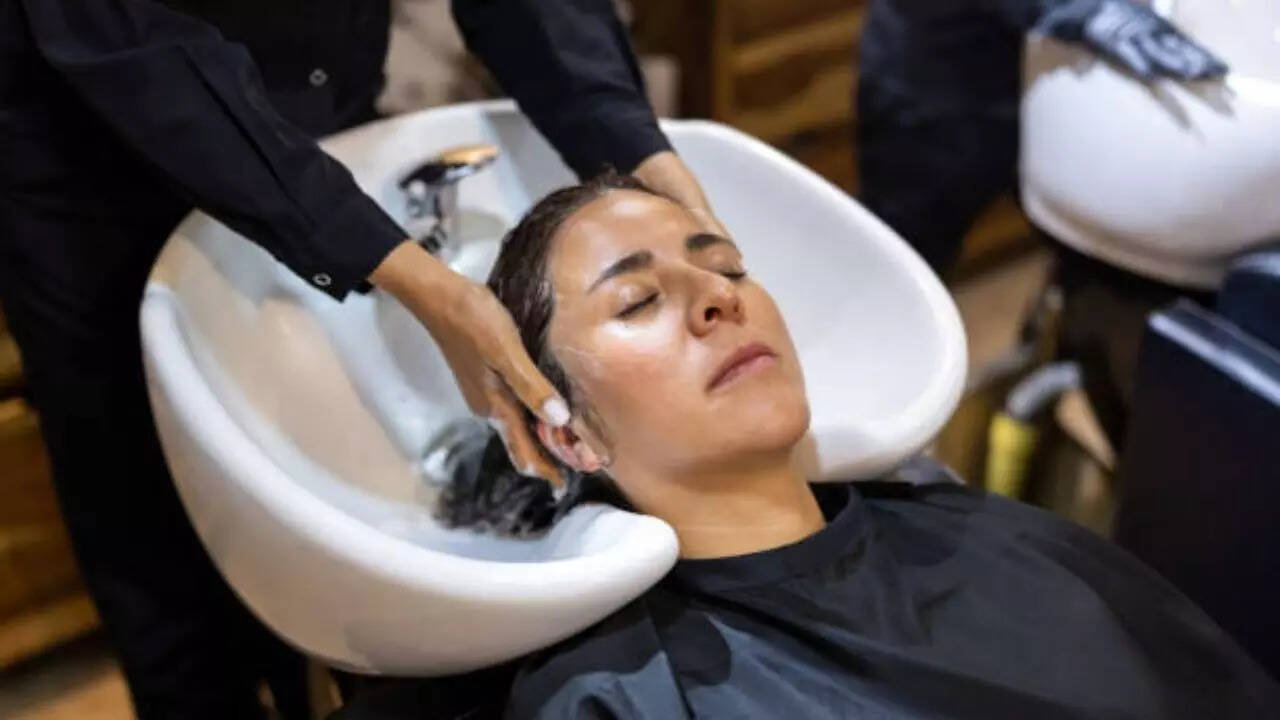 What is Beauty parlor stroke syndrome?