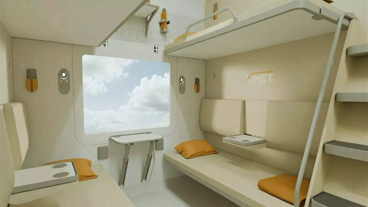 Image courtesy: @trainwalebhaiya (X) Train interior