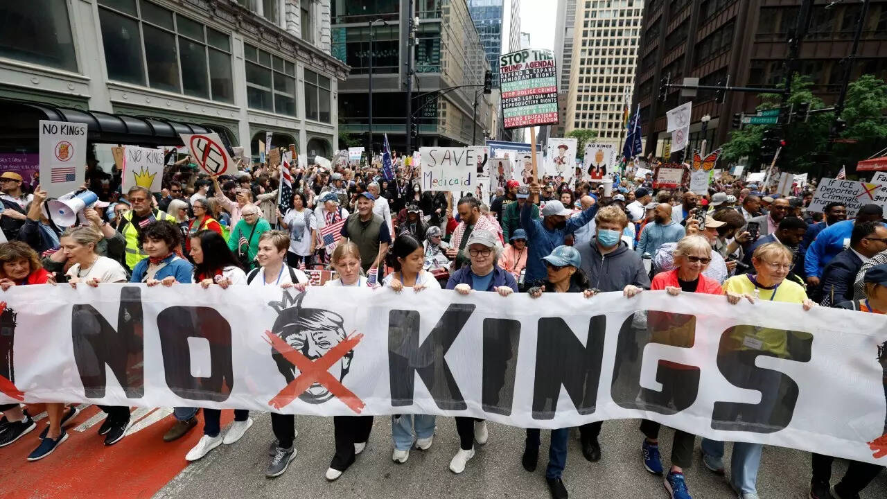 No Kings (1)