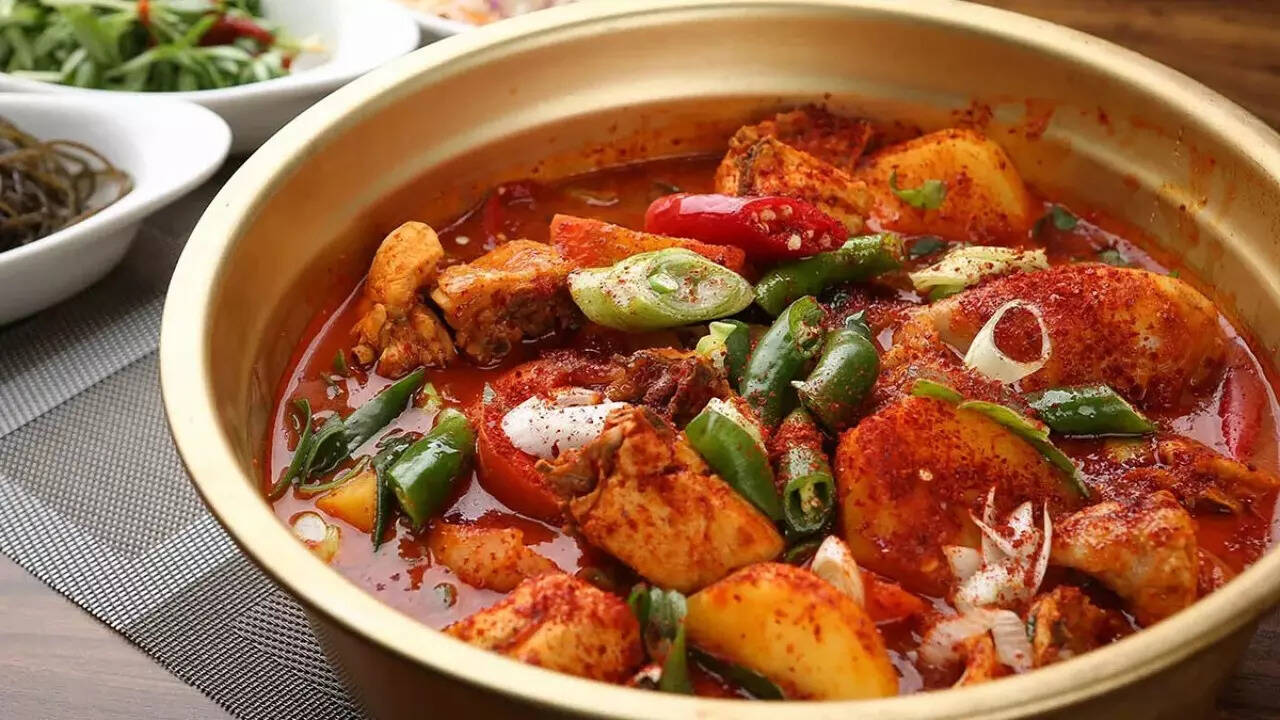 Follow your spicy delicacies up with fibrous fruits like apples or pears to cleanse the palate. Opt for sugar-free gum and limit sticky candy. Spicy foods and sugary treats