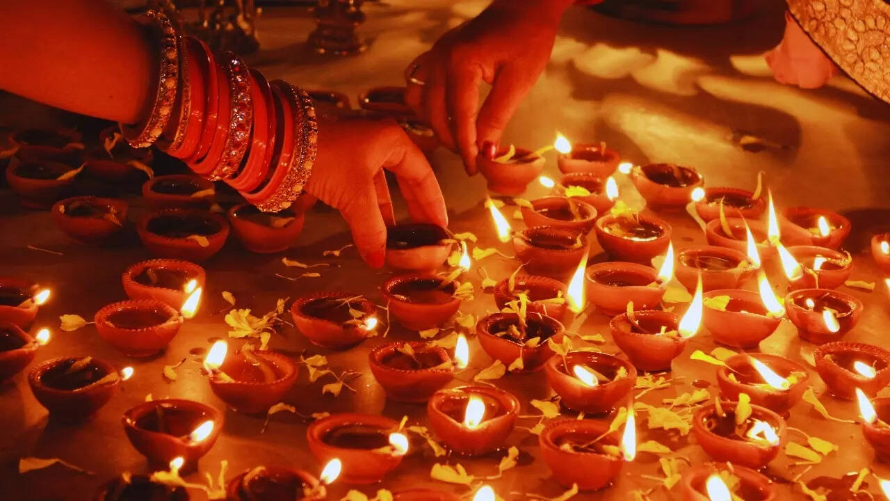 Diwali diyas