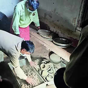 Gold & silver bars found in Banke Bihari chamber