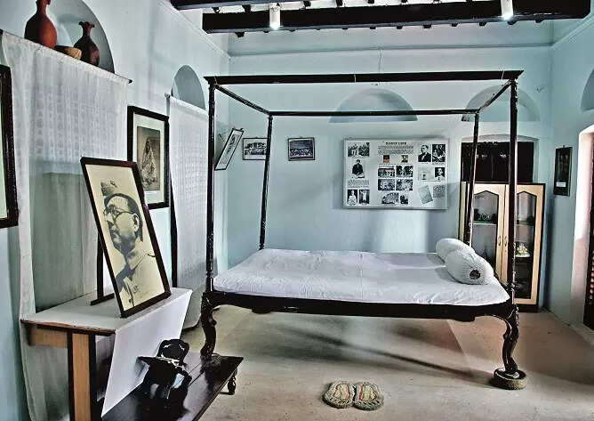 Netaji'r room in the family house in Elgin road
