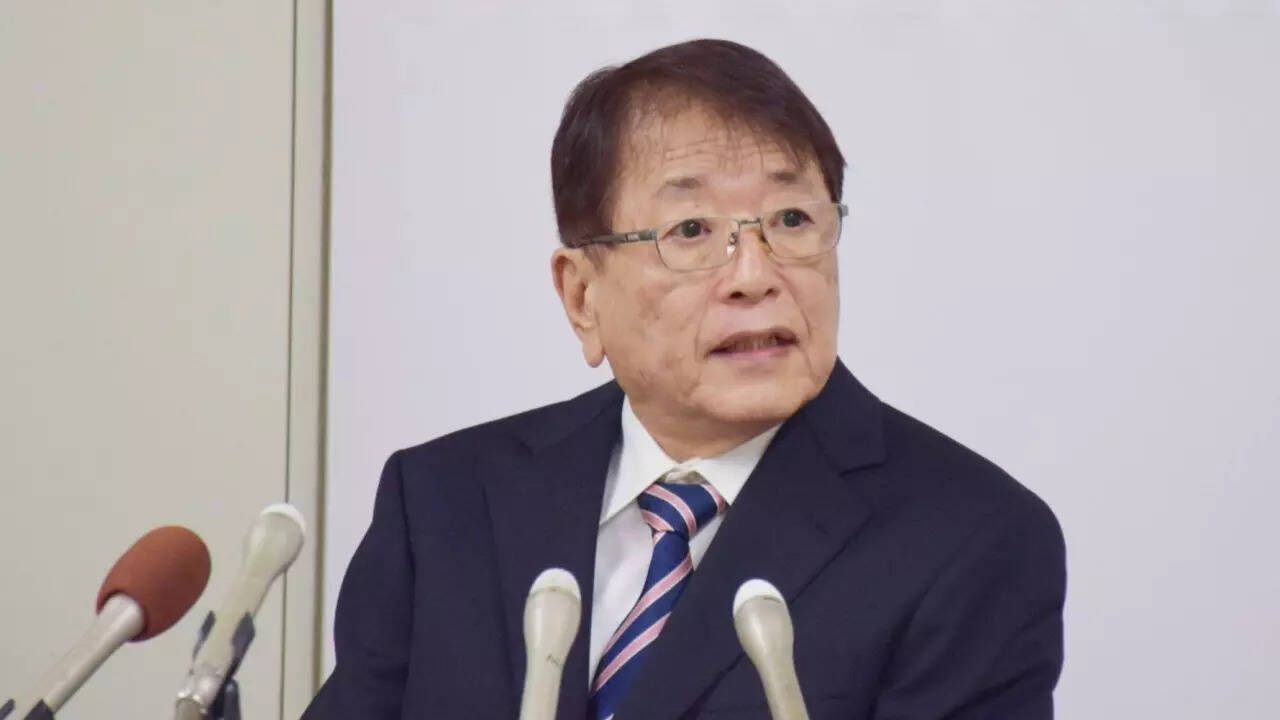 साने ताकाइची (11)