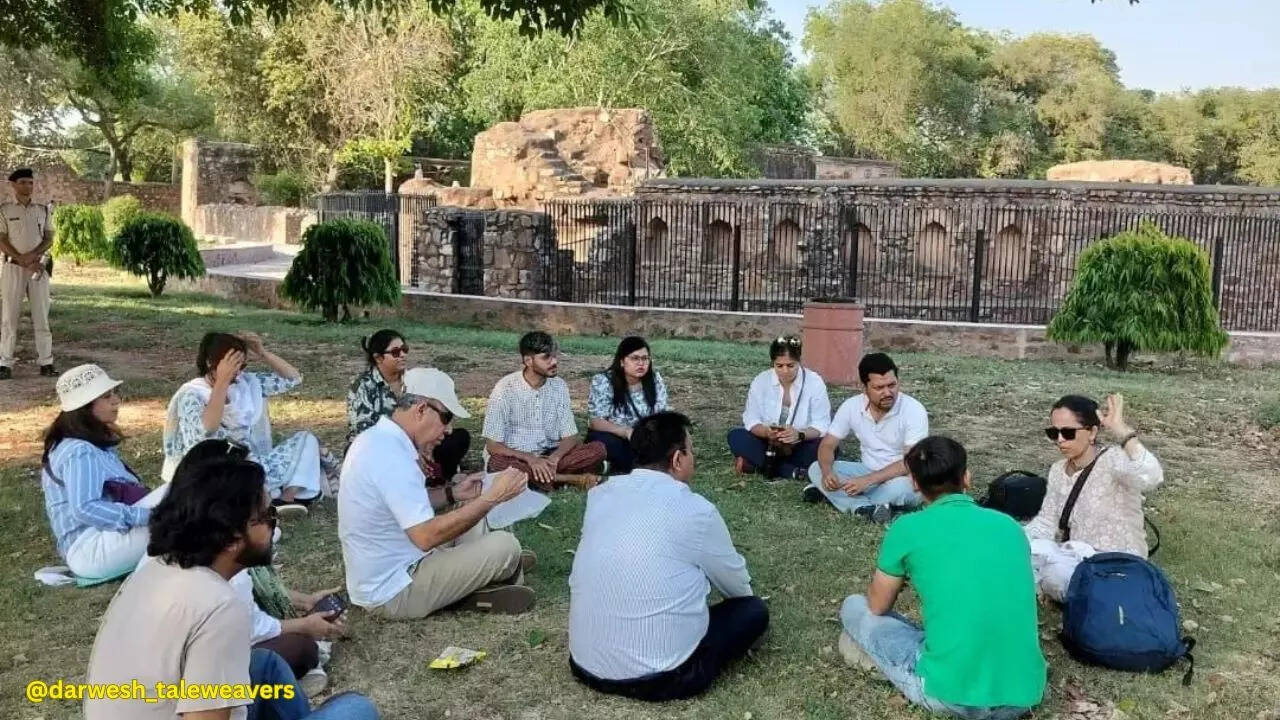 The walk explores the interaction between local spiritual traditions and urban folklore. The walk explores the interaction between local spiritual traditions and urban folklore.