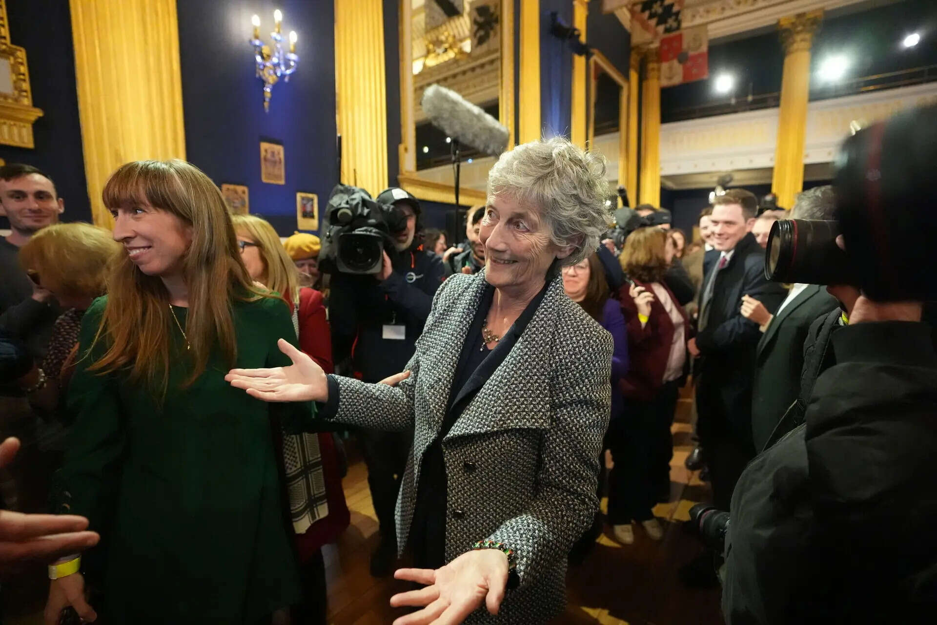 Left-wing independent presidential candidate Catherine Connolly arrives at Dublin Castle for the count in Ireland's presidential election to replace Michael D. Higgins, who has served the maximum two seven-year terms, on Saturday, Oct. 25, 2025. (Niall Carson/PA via AP) Left-leaning independent Connolly wins Irish presidential election